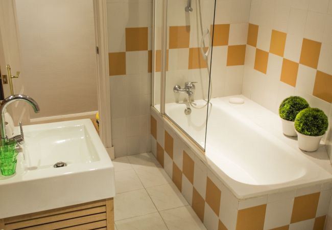 Apartment in Madrid - M (LM7) Downtown Madrid centro Cibeles