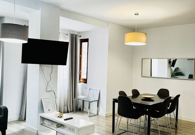 Apartment in Valencia / València - A (VA012.1) TH Ayuntamiento 1A