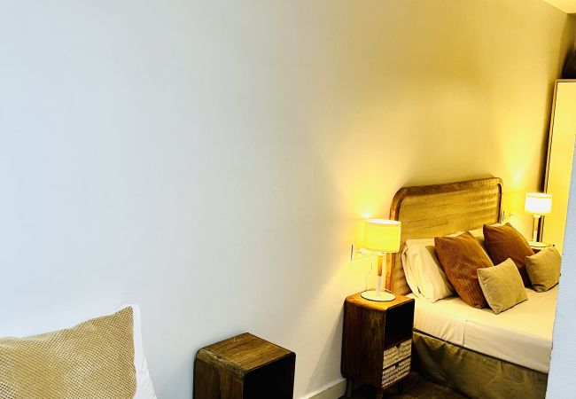 Apartment in Valencia / València - A (VA012.1) TH Ayuntamiento 1A
