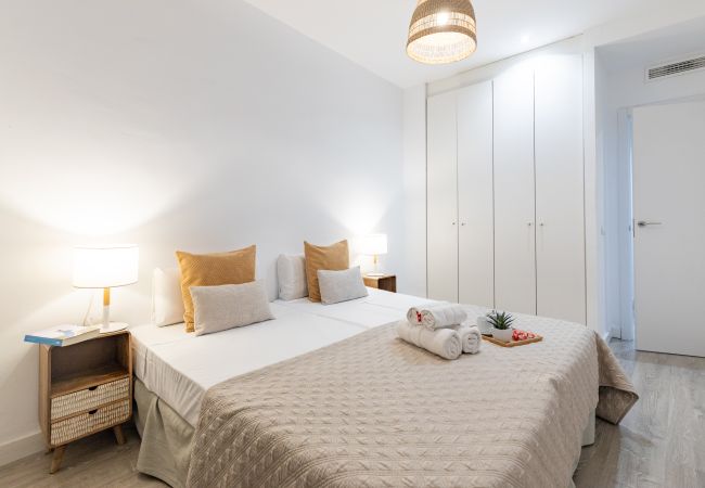 Apartment in Valencia / València - A (VA012.1) TH Ayuntamiento 1A