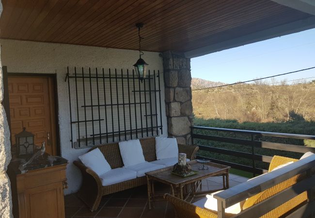 Chalet in Manzanares el Real - M (PON351) CHALET SIERRA GUADARRAMA - LA PONDEROSA