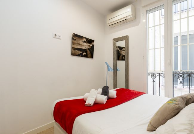 Apartment in Madrid - M (PRE3C) Apto. de diseño Puerta del Sol 9