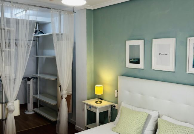 Apartment in Valencia / València - A (VA039) TH Mestalla.