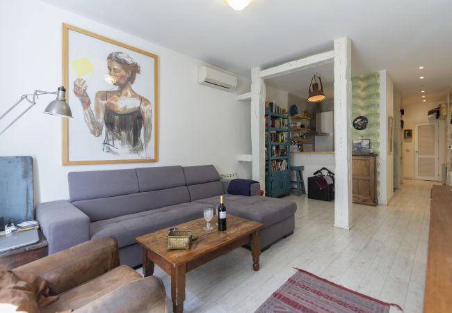 Apartment in Madrid - M (EST8) Apto. Tribunal-Malasaña-Chueca