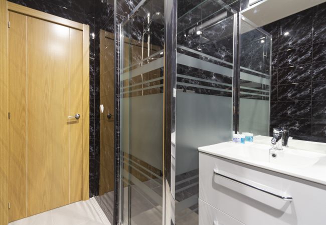 Apartment in Madrid - M (HGA5A) LUXE Madrid Norte R. Madrid Stadium