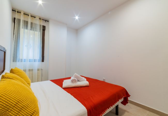 Apartment in Madrid - M (HGA5B) LUXE Madrid Norte R. Madrid Stadium