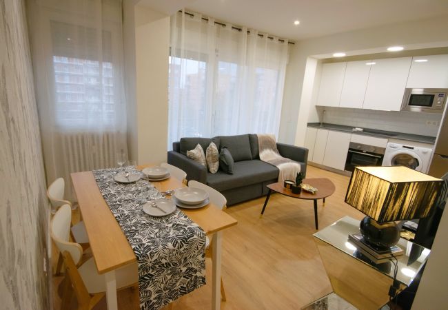 Apartment in Madrid - M (CAS224) Exclusivo Apartamento Plaza De Castilla