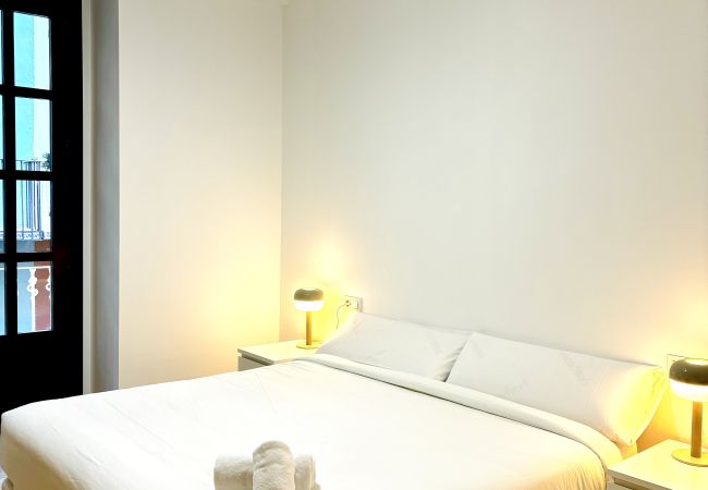 Apartment in Valencia / València - A (VA083) TH Lonja de la Seda